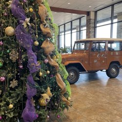 Lost Pines Toyota - Lost Pines Toyota showroom