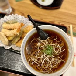 Sugidama Soba & Izakaya - Ebi Hot Soba w/ Assorted Tempura ($18)