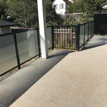 Ace Vinyl Deck - Waterproof vinyl deck surface, "Cobblestone" pattern - Decks & Railing Near Me - Victoria, British Columbia Ace Vinyl Deck - Waterproof vinyl deck surface, "Cobblestone" pattern - Decks & Railing Near Me - Victoria, British Columbia