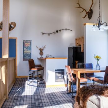 Outbound Mammoth - Room - Hotels Near Me - Mammoth Lakes, California