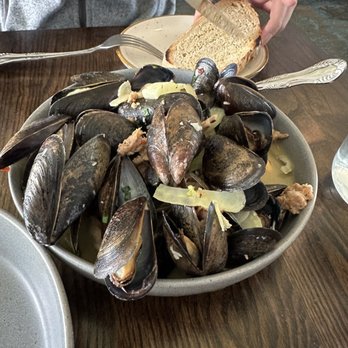 Laura Lee's - Mussels - New American Near Me - Richmond, Virginia Laura Lee's - Mussels - New American Near Me - Richmond, Virginia