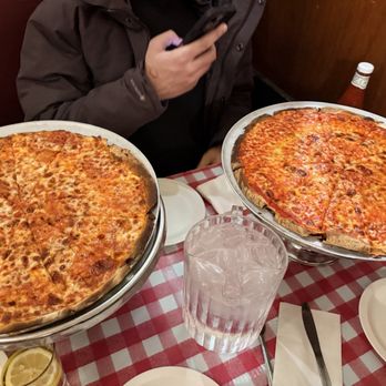 Kinchley's Tavern - Fra Diavolo & Regular - Pizza Near Me - Ramsey, New Jersey