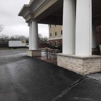 Millikan Masonry - Cultured stone bases at Holliday inn express - Masonry/Concrete Near Me