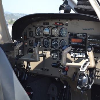 Fly Bay Area - Cockpit controls - Flight Instruction Near Me - San Carlos, California Fly Bay Area - Cockpit controls - Flight Instruction Near Me - San Carlos, California