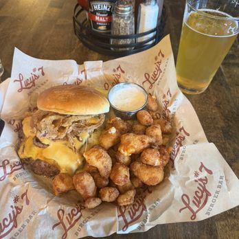 Lucy's #7 Burger Bar - Wisconsinite burger and cheese curds - American Near Me - Beloit, Wisconsin Lucy's #7 Burger Bar - Wisconsinite burger and cheese curds - American Near Me - Beloit, Wisconsin