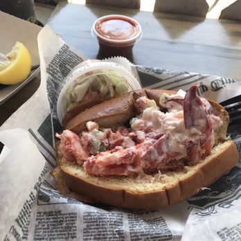 DJ's Clam Shack - Seafood Near Me - Key West, Florida