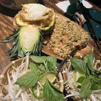 Súp Vietnamese Phở & Grill - Spicy Basil Shrimp Fried Rice - Vietnamese Near Me - Stony Brook, New York
