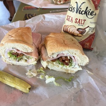 Stu's Surf Side - American Near Me - Hilton Head Island, South Carolina