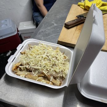 El Manchis - Nachos - Food Stands Near Me - Tijuana, BCN