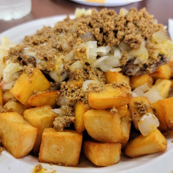 Nick Tahou Hots - Cheeseburger Garbage Plate with "Everything" (homefries) - The homefries were sooo good, cooked perfect! - Hot Dogs Near Me - Rochester, New York