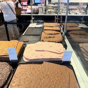 Läderach - Chocolatiers & Shops Near Me - Houston, Texas Läderach - Chocolatiers & Shops Near Me - Houston, Texas