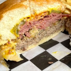 Burger Junkie - Pastrami burger