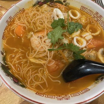 Wok Wok - Seafood Tom Yum Noodle Soup - Malaysian Near Me - New York, New York