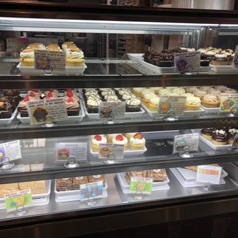 Molly's Cupcakes - Cupcakes Near Me - Chicago, Illinois Molly's Cupcakes - Cupcakes Near Me - Chicago, Illinois