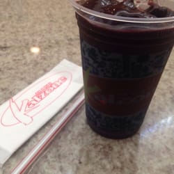Mini Kalzone - Tá ligado (também conhecido como açaí). Delicioso para um dia quente.