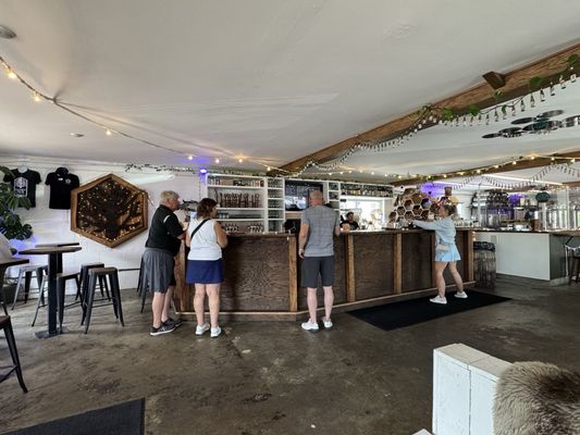 Honeytree Meadery by null