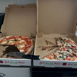Margaretta and Napoli Pizza - delicious