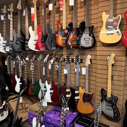 Chicago Music Store - Electric guitars