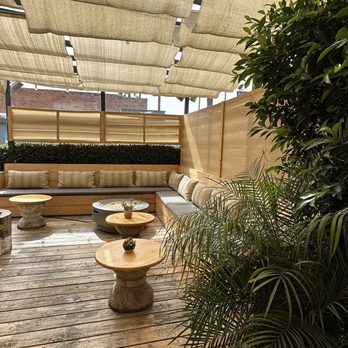 Den Mother Wellness - Front Patio Area - Massage Therapy Near Me - Venice, California Den Mother Wellness - Front Patio Area - Massage Therapy Near Me - Venice, California