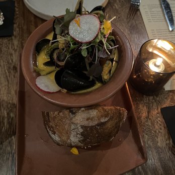 Tzuco - Mejillones - Mexican Near Me - Chicago, Illinois