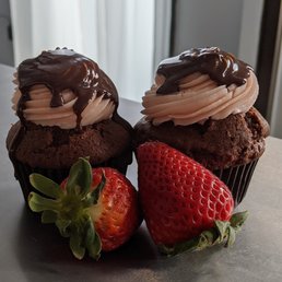 Chocolate Covered Strawberry Cupcake