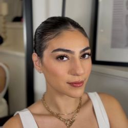 Caroline & Co Salon - Lash extensions & designer makeup application