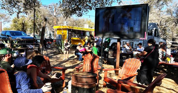 Willie's Joint BAR and GRILL by null