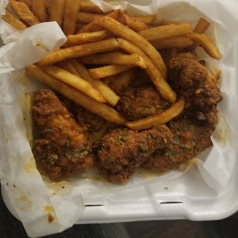 Queen City Wings - Crown Town Wings and Fries! - Seafood Near Me - Charlotte, North Carolina Queen City Wings - Crown Town Wings and Fries! - Seafood Near Me - Charlotte, North Carolina