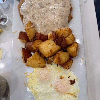Lake St Cafe - Addison - Country fried steak - Breakfast & Brunch Near Me - Addison, Illinois