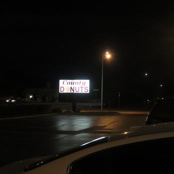 County Donuts - Donuts here, 24/7 - Bakeries Near Me - Schaumburg, Illinois