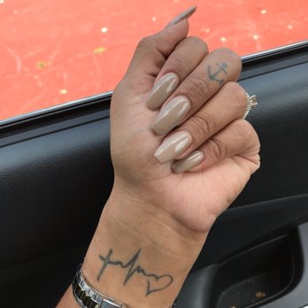 Pretty Nails - Nails - Nail Salons Near Me - Hialeah, Florida