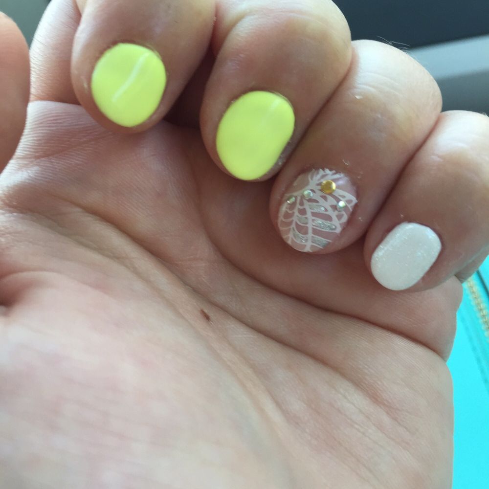 Gel nails with art