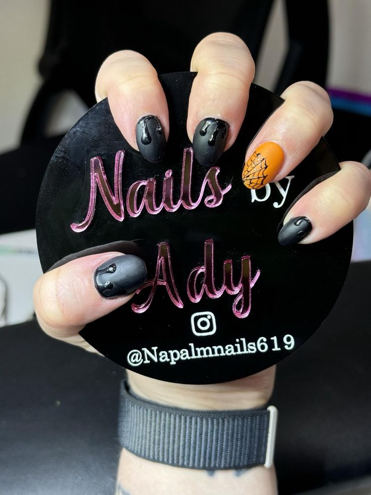 Napalm Nails Logo