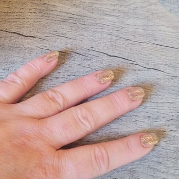 A-List Nails Spa - Gold gel polish manicure - Nail Salons Near Me - Fullerton, California