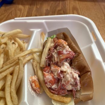 Red Hill Dari - Lobster roll - Seafood Near Me - Moultonborough, New Hampshire Red Hill Dari - Lobster roll - Seafood Near Me - Moultonborough, New Hampshire