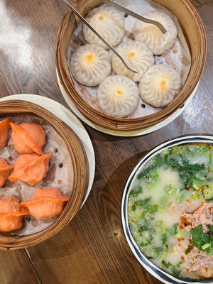 Kung Fu Little Steamed Buns Ramen by null