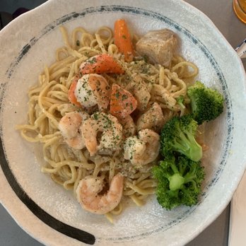 Chic n' Time - Garlic butter shrimp with garlic noodles - Noodles Near Me - San Francisco, California Chic n' Time - Garlic butter shrimp with garlic noodles - Noodles Near Me - San Francisco, California