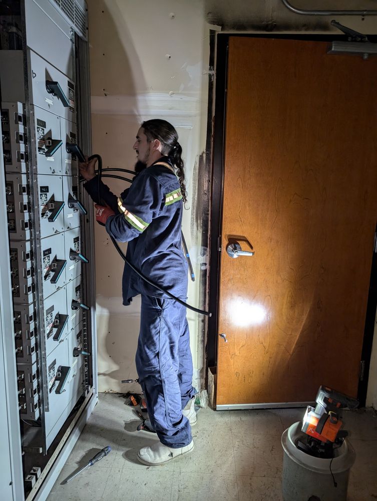 Slide of Everlast Electrical Solutions