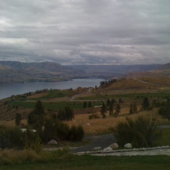 Bear Mountain Ranch - Bear Mtn #16 Tee View (Hole 8 + 9) - Golf Near Me - Chelan, Washington Bear Mountain Ranch - Bear Mtn #16 Tee View (Hole 8 + 9) - Golf Near Me - Chelan, Washington