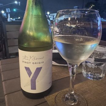 Ulivo Restaurant - pinot grigio on the patio - Italian Near Me - San Diego, California Ulivo Restaurant - pinot grigio on the patio - Italian Near Me - San Diego, California