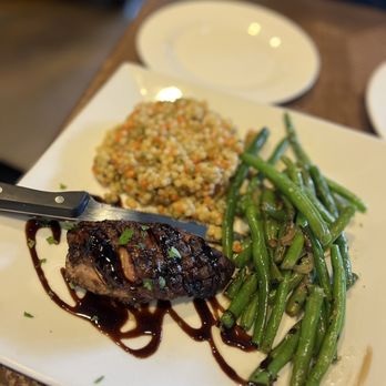Bistro 72 - a plate of food on a table - American Near Me - Riverhead, New York