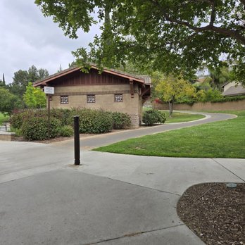 Via Verde Park - Walking ‍ pathway - Parks Near Me - San Dimas, California