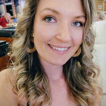 Mana Jo's - My hair full of volume and my ends are healthy without any breakage - Hair Salons Near Me - Greeley, Colorado Mana Jo's - My hair full of volume and my ends are healthy without any breakage - Hair Salons Near Me - Greeley, Colorado