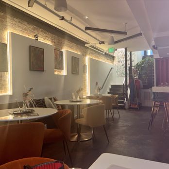 Binge Bar - Atmosphere - Filipino Near Me - Washington, DC, District of Columbia