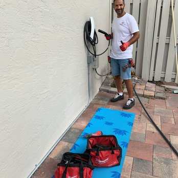 Zeek Electric - Electricians Near Me - Miami Beach, Florida Zeek Electric - Electricians Near Me - Miami Beach, Florida