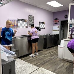 Del’s Plum Creamery