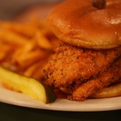 Metro Diner - Spicy Honey Chicken Sandwich