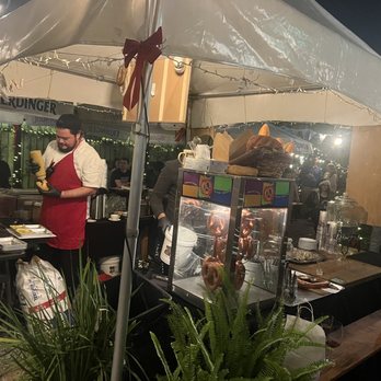 Buchner’s Bierhalle - Very small cooking operation that could not keep up - Beer Bar Near Me - Jacksonville, Florida