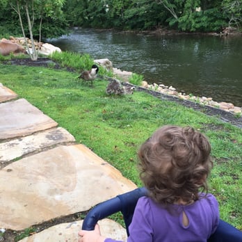 Econo Lodge Riverside - Hotels Near Me - Pigeon Forge, Tennessee