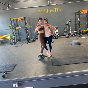 Fit with Lit - Best morning workout! - Trainers Near Me - Newport Beach, California Fit with Lit - Best morning workout! - Trainers Near Me - Newport Beach, California